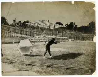 William Avery in de "Glijdende Machine"