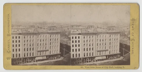 Stereograaf van het uitzicht vanaf de koepel van City Hall naar het noorden, voor de brand van Chicago in 1871