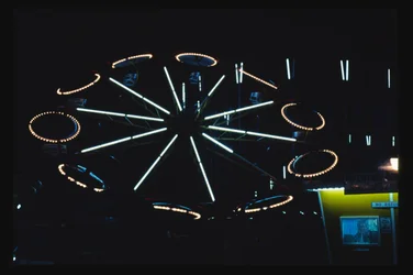 Pretparkattractie bij nacht, Atlantic City, New Jersey, Verenigde Staten