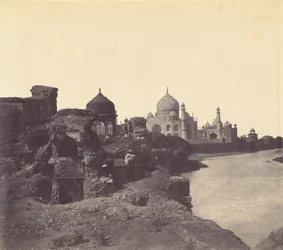 Taj Mahal vanuit het oosten,c. 1858-1862 (foto)