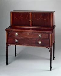 Tambour bureau, toegeschreven aan de winkel van John en Thomas Seymour of aan Thomas Seymours Boston Furniture Warehouse, 1794-1810