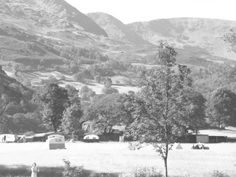 Geparkeerde caravans onderaan de fells, Rydal