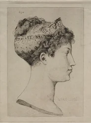 Marie Louise in Profiel