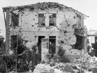 De bombardementen van Sermide. Momentopname van een huis