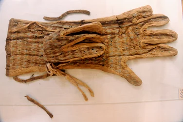 Koning Toet; Egypte; het Egyptisch Museum; Caïro; Linnen Handschoenen; JE62675; Nieuwe Rijk
