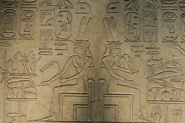 Reliëf uit Abydos, godin Mut, artefact; Egypte