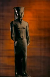Beeld van Amun met de kenmerken van Toetanchamon, 2009 (foto)