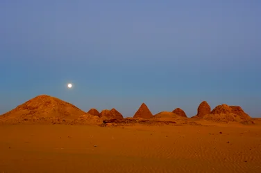 Taharka Piramide, Aspelta Piramide, 25e dynastie Begraafplaats, Nuri, Soedan, Nubië, Nub..., 2007 (foto)