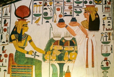 Graf van Nefertari; Nefertari biedt wijn aan een groep goden; Egypte, Vallei der Koningen
