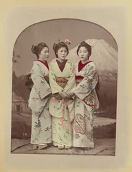 [Drie meisjes].
