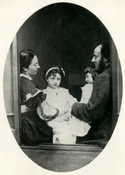 Effie Gray, John Everett Millais en hun dochters Effie en Mary, 21 juli 1865, 1948
