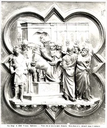 Pontius Pilatus wast zijn handen, reliëf van de doopvontdeuren, ca. 1403