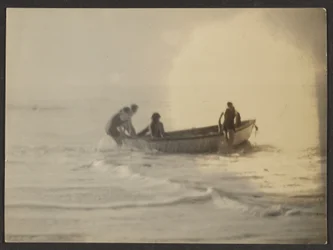 [Boot op het water].