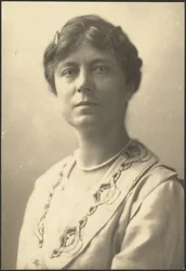 [Portret van een vrouw met geappliqueerde kraag].