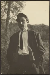 [Jonge man in het veld]