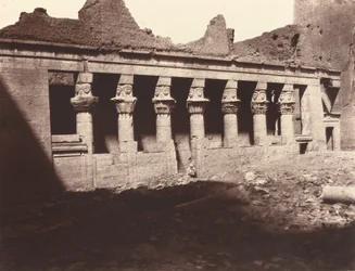 Philae, Binnenhof, Westelijke Colonnade