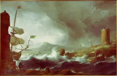 Stormachtige zee aan bergachtige kust