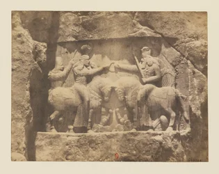 Uitzicht 10 - Naqsh-e Rostam. Rotsreliëf. Inwijding van Ardeshir I door de god Ahura-Mazda