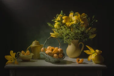 Gouden lelies en abrikozen