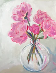 Glazen vaas met roze bloemen