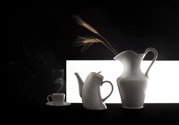Minimalistische ontbijtscène