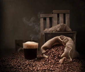 Stilleven met warme koffie