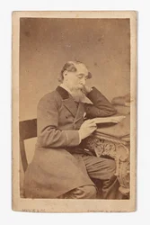 Carte-de-visite van Charles Dickens, door Mason & Co