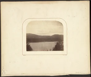 [Landschap met meer]