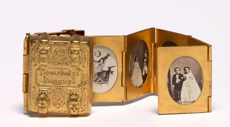 Iemands bagage Miniatuur Huwelijksalbum van Tom Thumb en Lavinia Warren, ca. 1863