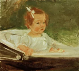 De kleindochter in de kinderwagen naar rechts
