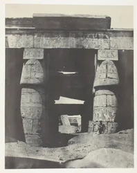 Karnak, Portiek van de Tempel van Khons; Thebe