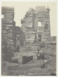 Médinet-Habou, Noordelijke gevel van het Gynaecium van Ramsès-Méiamoun, Thebe, 184951