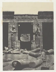 Médinet-Habou, Oostelijk deel van de Peristyle van het Paleis van Ramsès-Méiamoun; Thebe
