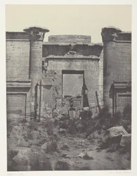 Médinet-Habou, Propyleeën van het Thoutmoseum; Thebe