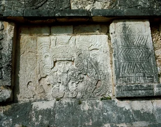 Venus Platform op het Grote Plein, 750-1200