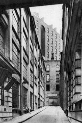 Newcastle Street, Londen, 1926-1927