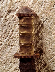 Merovingische kunst: handvat van Spee, 6e eeuw. Gallië, Nationaal Archeologisch Museum van Saint Germain en Laye