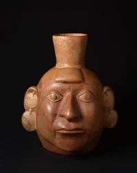 Portretschelp, Vroege Tussenperiode, ca. 200-700 (keramiek)