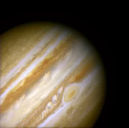 Een oude storm in de atmosfeer van Jupiter