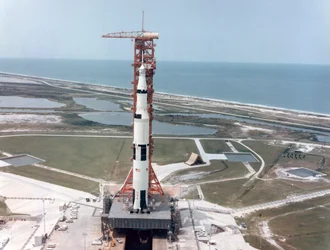 Apollo 15 op het lanceerplatform in Kennedy Space Center, Florida, VS, 1971