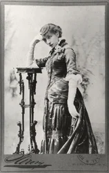 Portret van Sarah Bernhardt (1844-1923) genomen in de Verenigde Staten