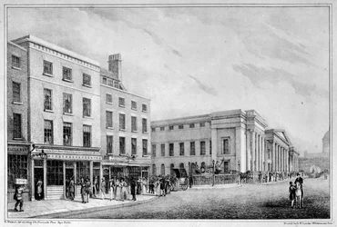 Uitzicht langs Aldersgate Street en St. Martin-le-Grand naar St. Paul