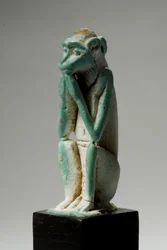 Amulet van een aap, 18e-19e Dynastie, 1540-1186 v.Chr. (faience)