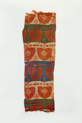 Band met decoratieve motieven van gestileerde bomen