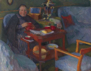 Vrouw die thee drinkt