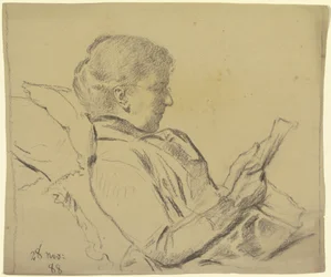Luise Scholderer leest een krant