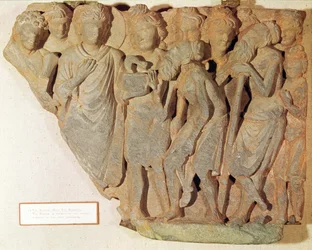 De overwinning op de slang, reliëf dat Boeddha toont die de gevreesde slang presenteert aan de verbaasde Brahmanen, Grieks-Boeddhistische stijl, 1e-4e eeuw