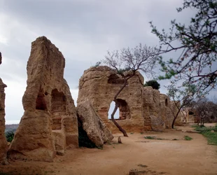 Uitzicht op paleochristelijke necropolis, 4e eeuw