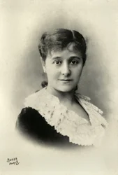 Portret van Emilie Broisat (foto)