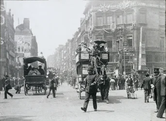 Ludgate Circus, Londen, voorbereid voor het jubileum van de koningin, 1897